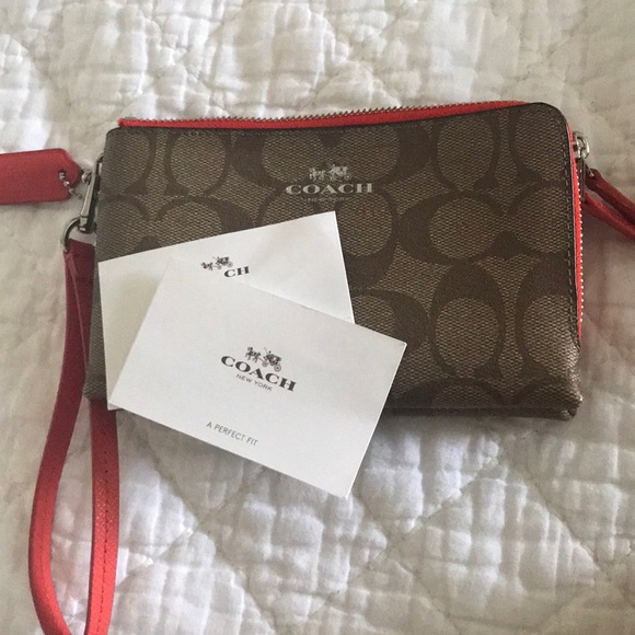 Coach Handbags - coach wristlet